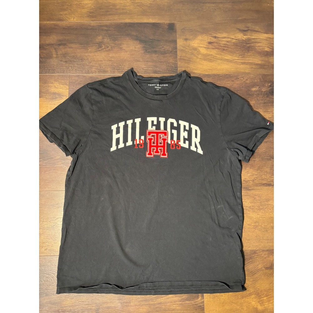 Tommy Hilfiger Mens Black Graphic T-Shirt Varsity Logo 1985 Crew Neck Large